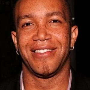 تصویر هنرمند R. Ellis Frazier