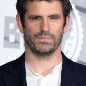 تصویر هنرمند Dan Renton Skinner