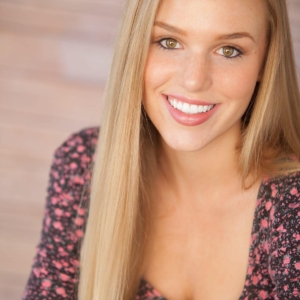 تصویر هنرمند Emily Peachey