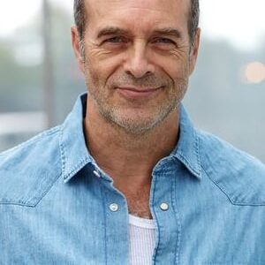 تصویر هنرمند Jean Brassard