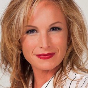 تصویر هنرمند Elizabeth Cooper