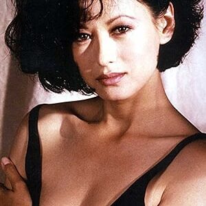 تصویر هنرمند Julia Nickson