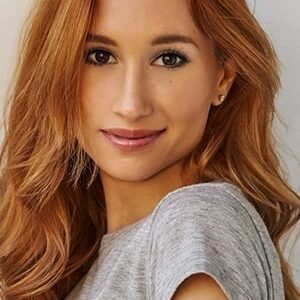 تصویر هنرمند Phoebe Plasto