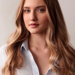 تصویر هنرمند Nicole Volossetski