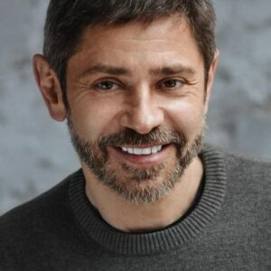 تصویر هنرمند Valeriy Nikolaev