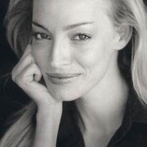 تصویر هنرمند Genevieve Maylam