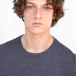 تصویر هنرمند Luke Pierre Roness