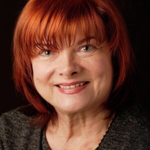 تصویر هنرمند Pia Ajango