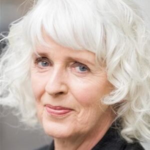 تصویر هنرمند Julia Dearden