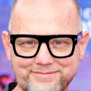 تصویر هنرمند Justin K. Thompson