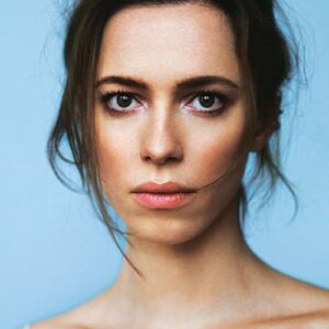 تصویر هنرمند Rebecca Hall