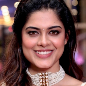 تصویر هنرمند Asha Bhat