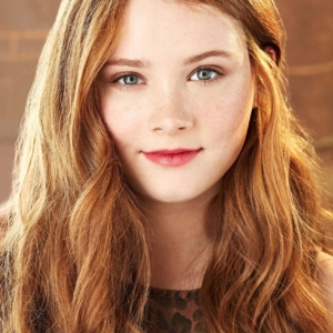 تصویر هنرمند Violet Brinson