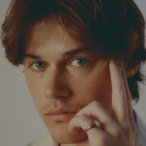 تصویر هنرمند Christopher Briney