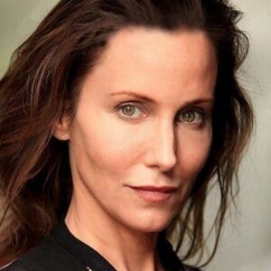 تصویر هنرمند Nina Young