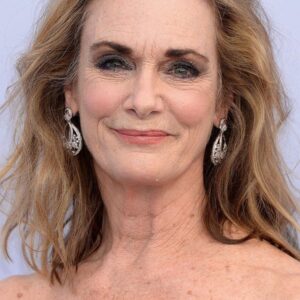 تصویر هنرمند Lisa Emery