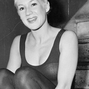 تصویر هنرمند Hope Holiday