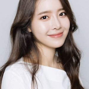 تصویر هنرمند Jeong Sin-hye