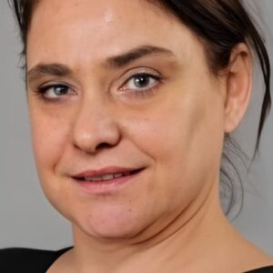 تصویر هنرمند Ece Baykal