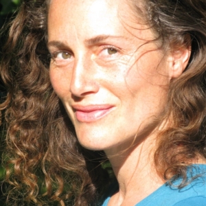 تصویر هنرمند Toby Poser