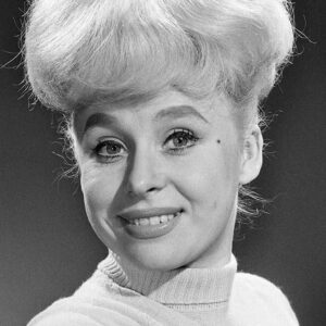 تصویر هنرمند Barbara Windsor