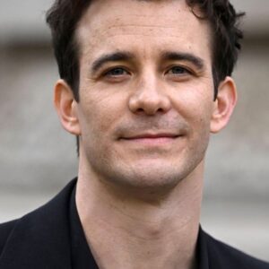 تصویر هنرمند Luke Thompson