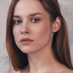 تصویر هنرمند Polina Davydova