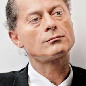 تصویر هنرمند Levan Uchaneishvili