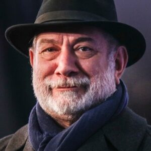 تصویر هنرمند Atila Pesyani