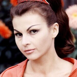 تصویر هنرمند Nadja Regin