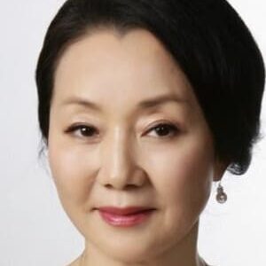 تصویر هنرمند Lee Young-lan