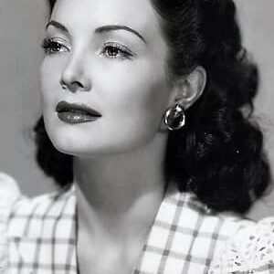 تصویر هنرمند Audrey Young