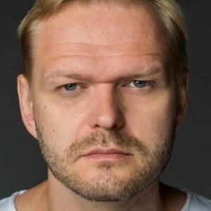 تصویر هنرمند Viktor Potapeshkin