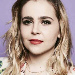 تصویر هنرمند Mae Whitman