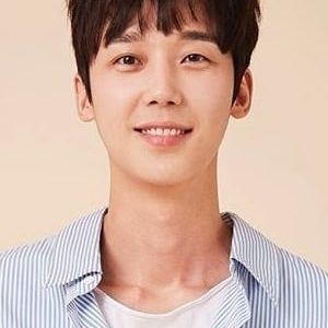 تصویر هنرمند Yoon Jong-hoon