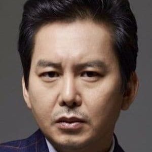 تصویر هنرمند Yoon Gi-Won