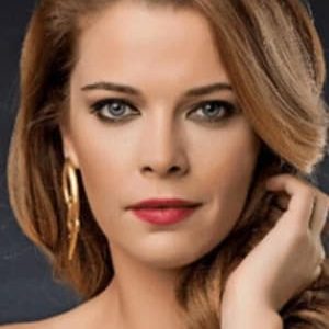 تصویر هنرمند Begüm Kütük