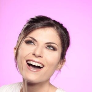 تصویر هنرمند Sara Raftery