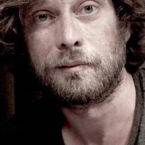 تصویر هنرمند Levent Kazak