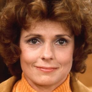 تصویر هنرمند Joan Hotchkis