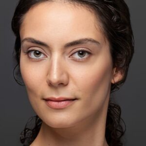 تصویر هنرمند Zeynep Kızıltan