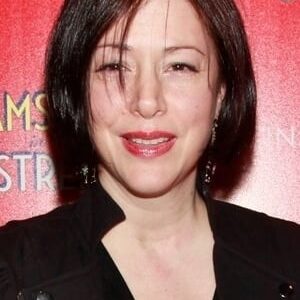 تصویر هنرمند Carolyn Farina