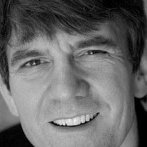 تصویر هنرمند Sandy Strallen