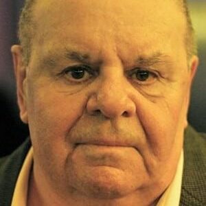 تصویر هنرمند Michel Chesneau