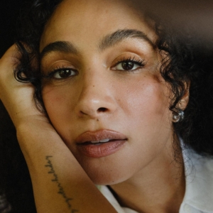 تصویر هنرمند Aurora Perrineau