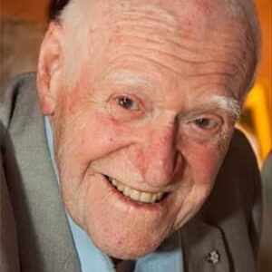 تصویر هنرمند Antony Holland