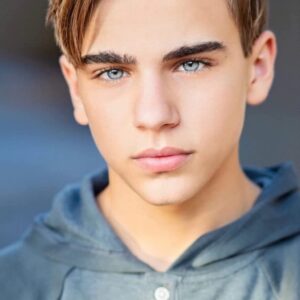 تصویر هنرمند Nicholas Ryan Hernandez