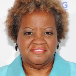 تصویر هنرمند Elizabeth Omilami