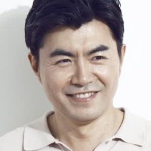 تصویر هنرمند Lee Myung-woo