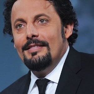 تصویر هنرمند Enrico Brignano